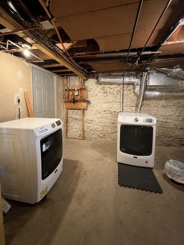 128 Holworthy St 128, Cambridge, MA 02138