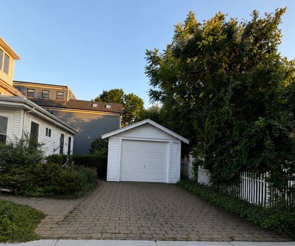 128 Holworthy St 128, Cambridge, MA 02138