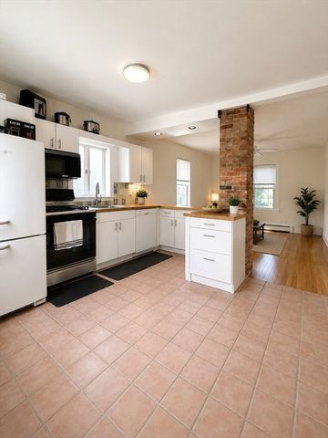 128 Holworthy St 128, Cambridge, MA 02138
