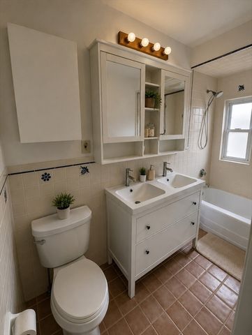 128 Holworthy St 128, Cambridge, MA 02138