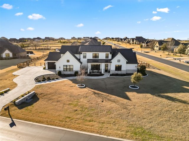 200 Sutherland Crescent, Northlake, TX 76247
