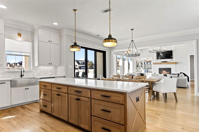 200 Sutherland Crescent, Northlake, TX 76247