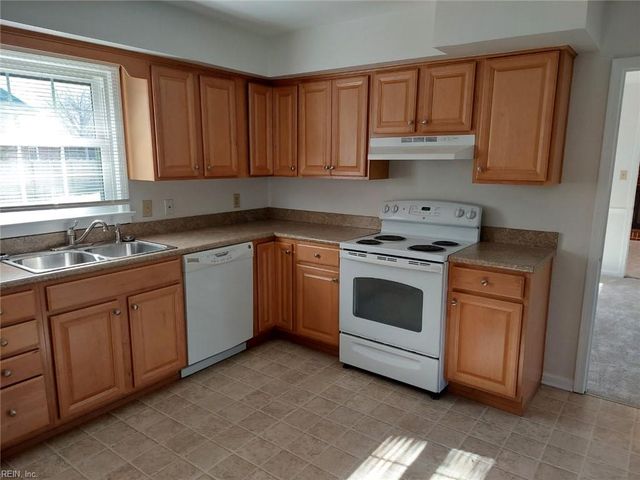 1312 Yawl PT, Virginia Beach, VA 23454