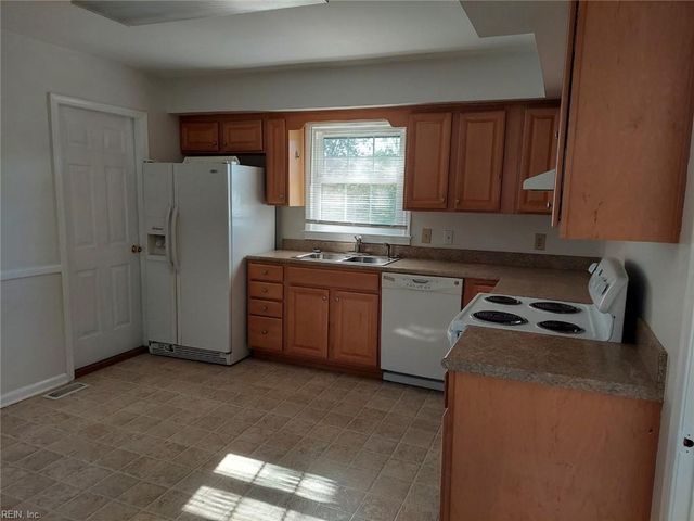 1312 Yawl PT, Virginia Beach, VA 23454