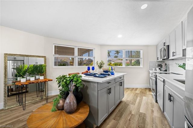 190 Tarpon RD, Fort Myers Beach, FL 33931