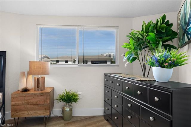 190 Tarpon RD, Fort Myers Beach, FL 33931