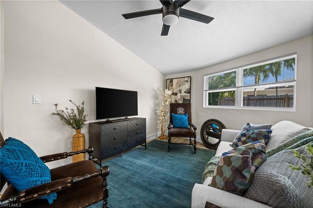 190 Tarpon RD, Fort Myers Beach, FL 33931