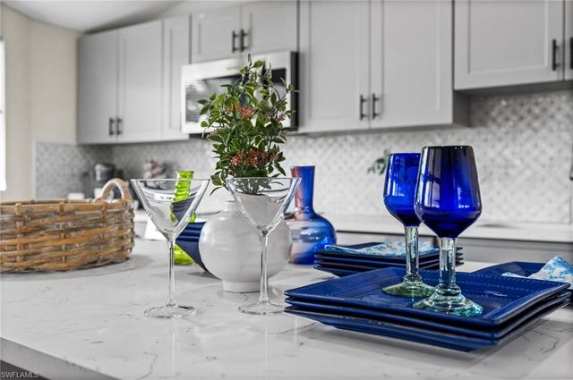 190 Tarpon RD, Fort Myers Beach, FL 33931