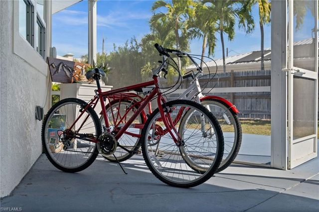 190 Tarpon RD, Fort Myers Beach, FL 33931