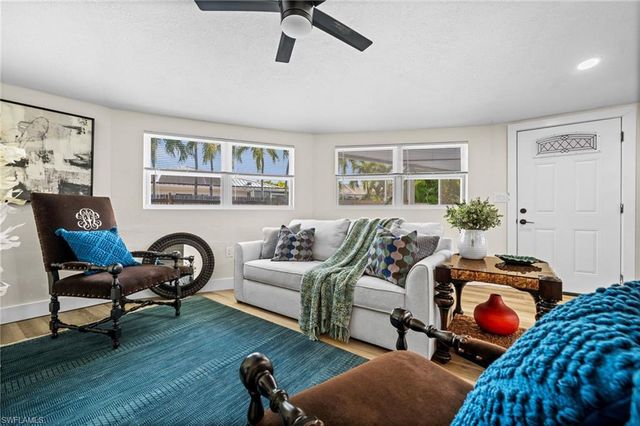 190 Tarpon RD, Fort Myers Beach, FL 33931