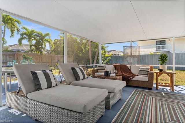 190 Tarpon RD, Fort Myers Beach, FL 33931