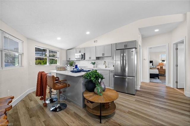 190 Tarpon RD, Fort Myers Beach, FL 33931