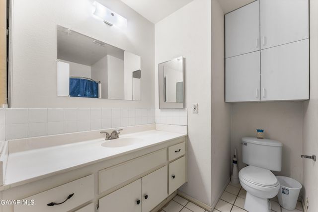 17157 Newmont Avenue, Lancaster, CA 93535