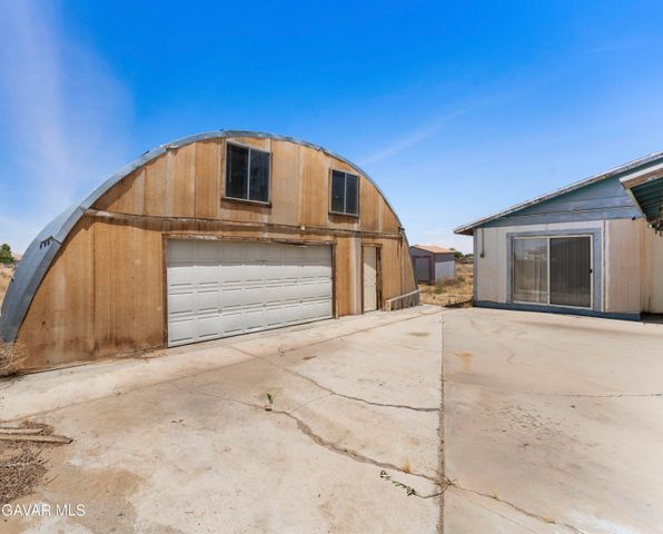 17157 Newmont Avenue, Lancaster, CA 93535