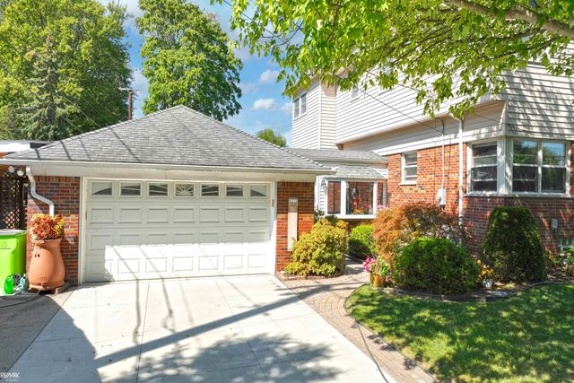 28900 S River Road, Harrison Twp, MI 48045