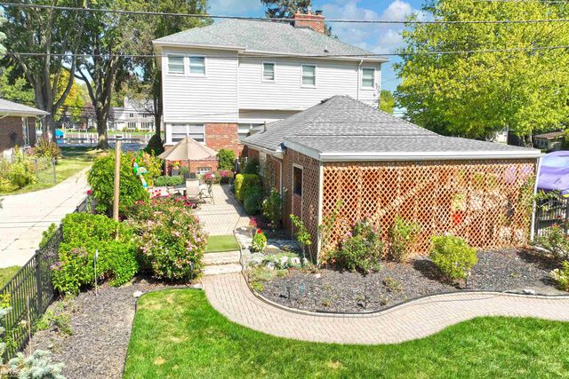 28900 S River Road, Harrison Twp, MI 48045