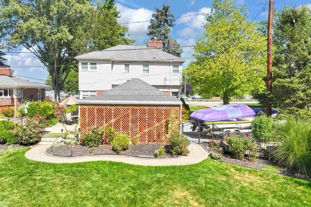 28900 S River Road, Harrison Twp, MI 48045