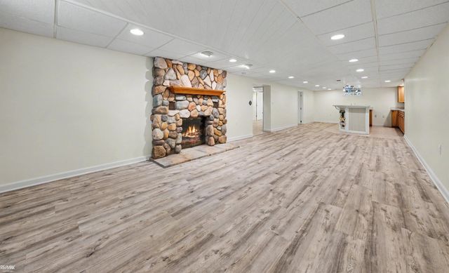 28900 S River Road, Harrison Twp, MI 48045