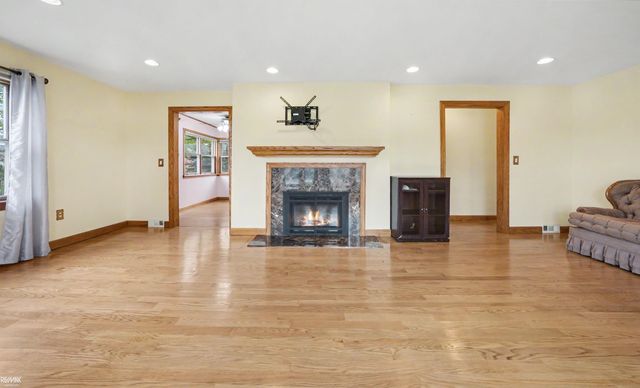 28900 S River Road, Harrison Twp, MI 48045