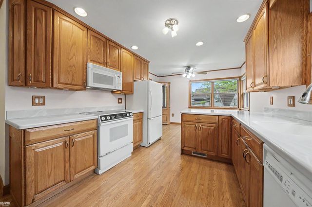 28900 S River Road, Harrison Twp, MI 48045