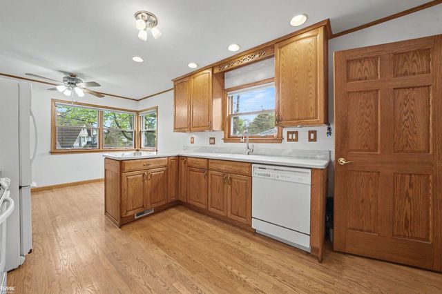 28900 S River Road, Harrison Twp, MI 48045