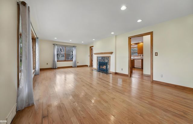 28900 S River Road, Harrison Twp, MI 48045