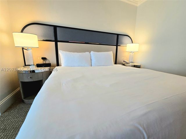 4401 Collins Ave 1401, Miami Beach, FL 33140