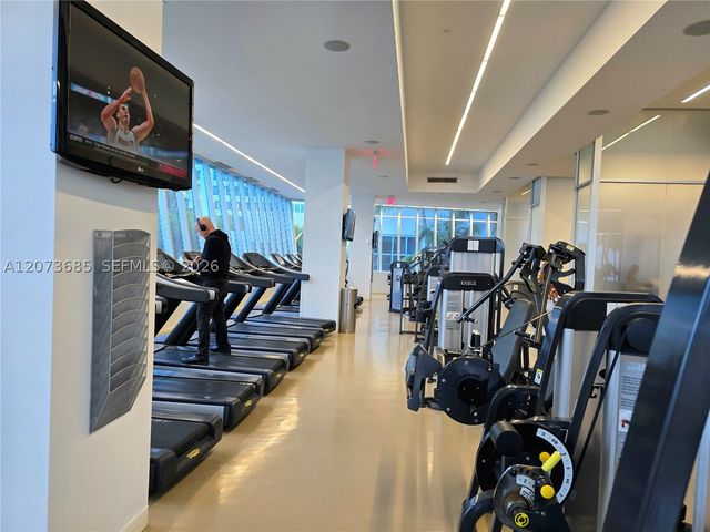 4401 Collins Ave 1401, Miami Beach, FL 33140