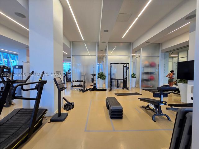 4401 Collins Ave 1401, Miami Beach, FL 33140