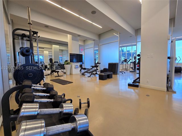 4401 Collins Ave 1401, Miami Beach, FL 33140