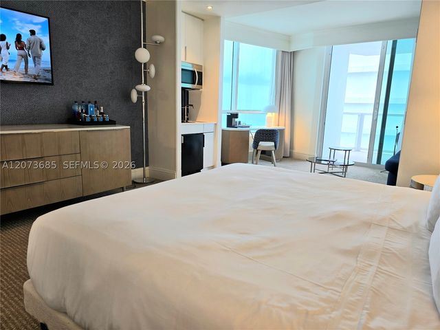 4401 Collins Ave 1401, Miami Beach, FL 33140
