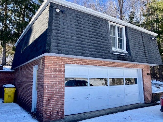 219 Meadow Drive, Westmont Hilltop School District, PA 15905