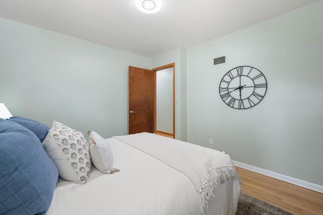 W147N8446 Manchester DRIVE, Menomonee Falls, WI 53051