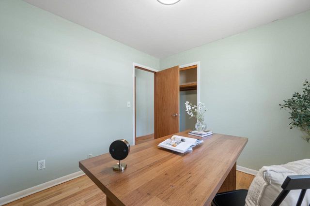 W147N8446 Manchester DRIVE, Menomonee Falls, WI 53051