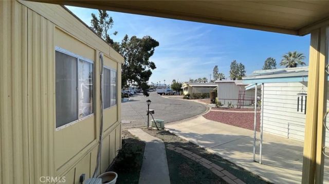 36 ROUND TABLE DR 36, Riverside, CA 92507