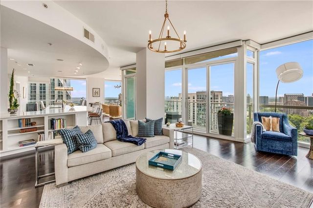 3325 Piedmont NE Road 2205, Atlanta, GA 30305