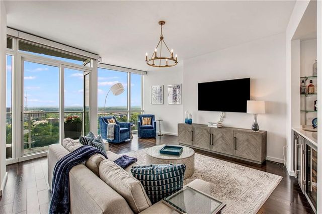 3325 Piedmont NE Road 2205, Atlanta, GA 30305