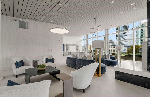 3325 Piedmont NE Road 2205, Atlanta, GA 30305