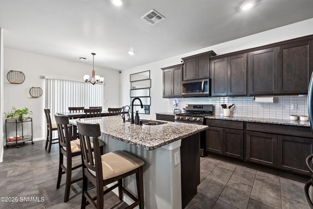 2935 Aragon Avenue, Las Cruces, NM 88007