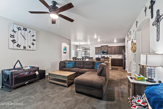 2935 Aragon Avenue, Las Cruces, NM 88007