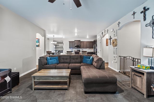 2935 Aragon Avenue, Las Cruces, NM 88007