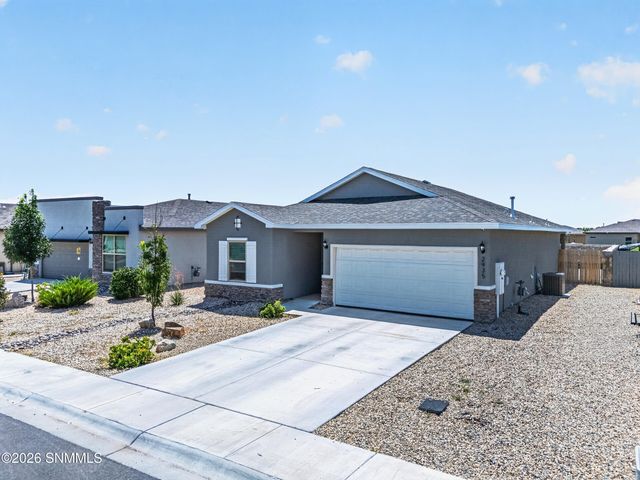 2935 Aragon Avenue, Las Cruces, NM 88007