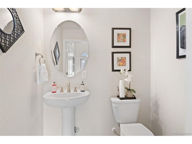 9025 E Phillips Dr, Centennial, CO 80112