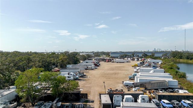 5482 S 24TH AVENUE, Tampa, FL 33619