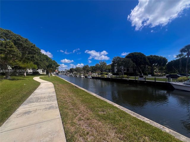 769 Jeffery Street 2205, Boca Raton, FL 33487