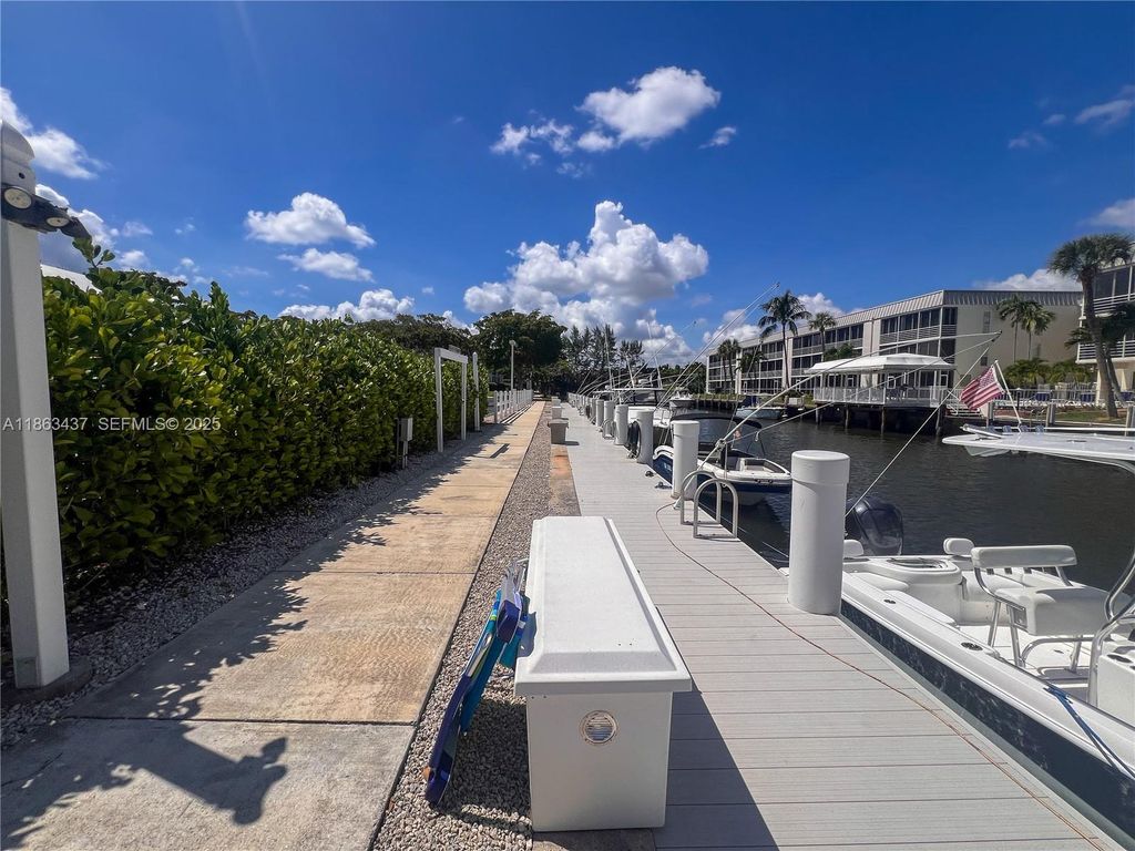 769 Jeffery Street 2205, Boca Raton, FL 33487