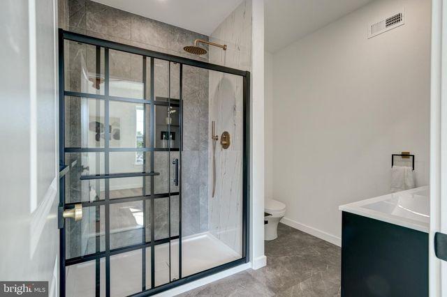 2329 E DAUPHIN ST, Philadelphia, PA 19125