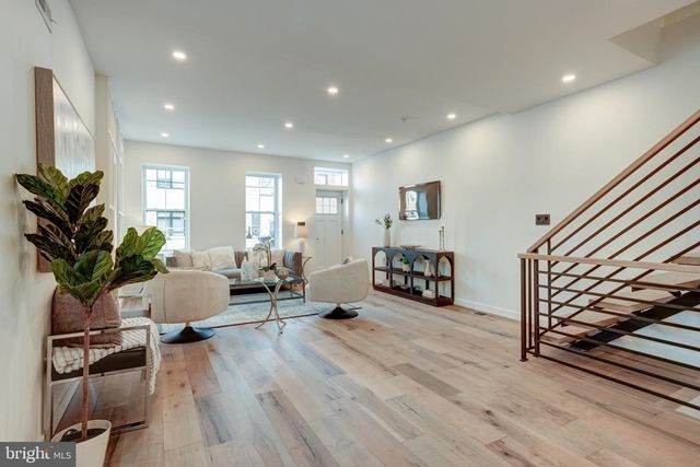 2329 E DAUPHIN ST, Philadelphia, PA 19125