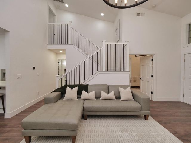 7513 Creekridge Ln, Citrus Heights, CA 95610