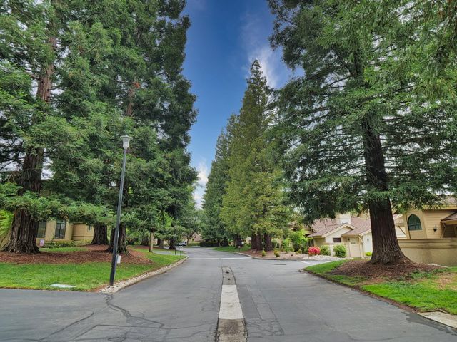 7513 Creekridge Ln, Citrus Heights, CA 95610